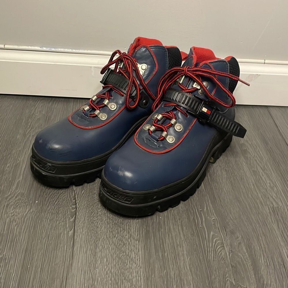 Vintage Y2K Tommy Hilfiger Navy Blue Chunky Leather Boots Lug Sole Size 10